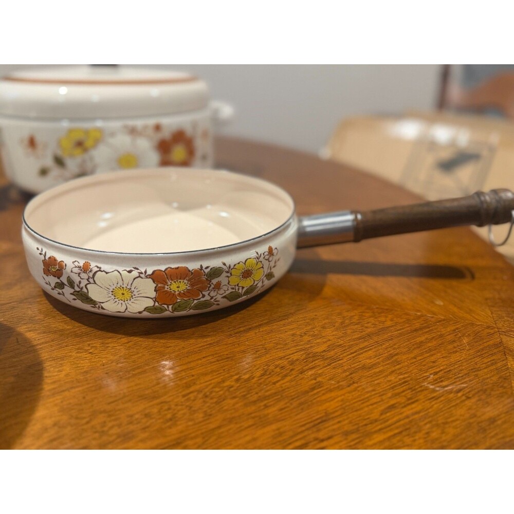 Vintage Daniele Collection Trailside Enamelware Cookware Set - Floral Enamel Pot - Picture 3 of 11